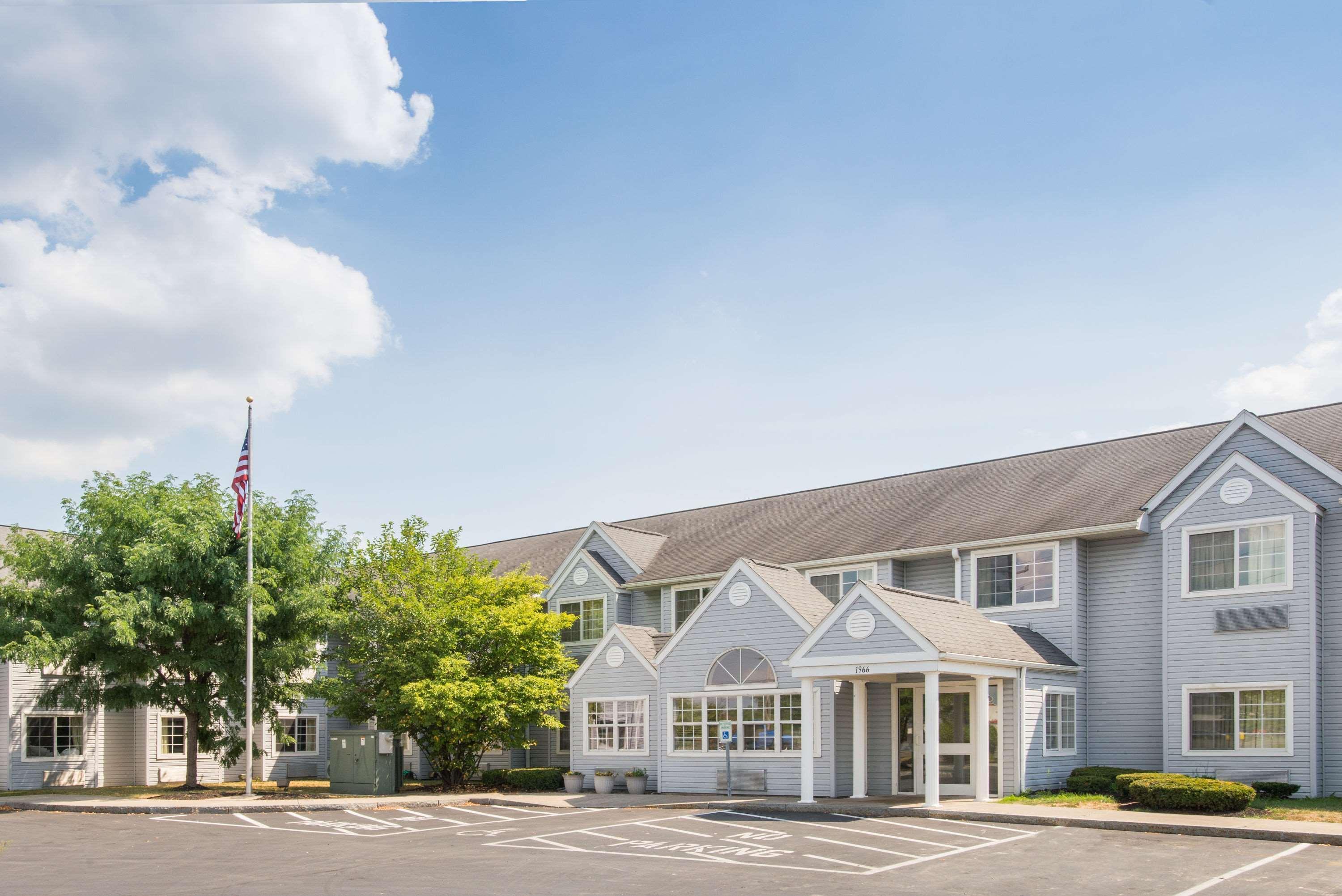 Microtel Inn & Suites By Wyndham Seneca Falls Exterior foto